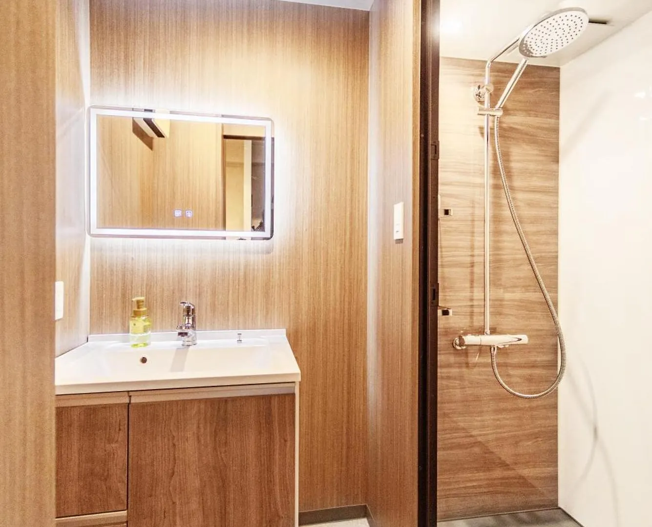 Apartment Hotel 11 Shinsaibashi 2 Ōsaka Gasthof
